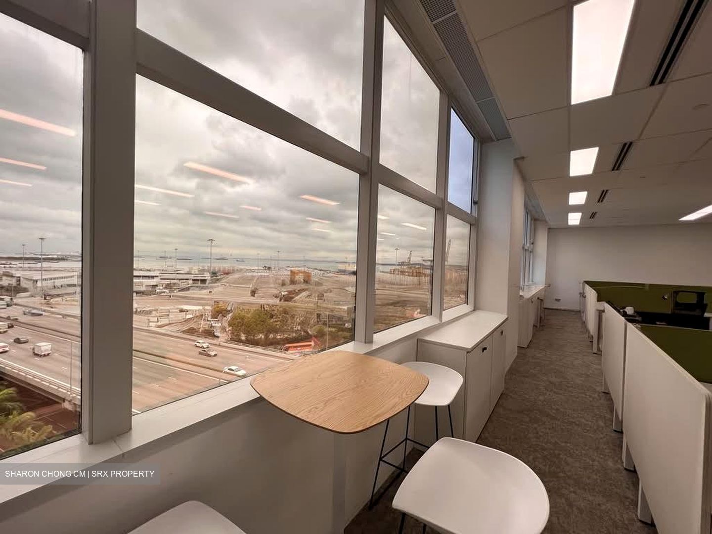 Abi Plaza (D2), Office #585382151
